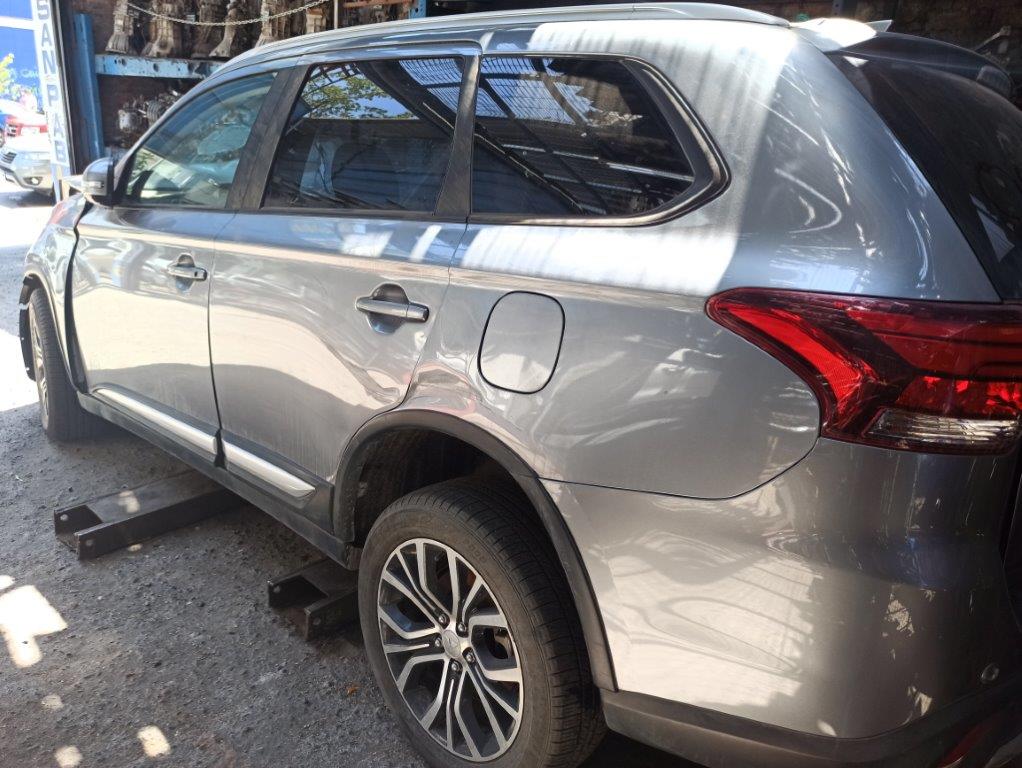  Mitsubishi OUTLANDER 2018    EN DESARME